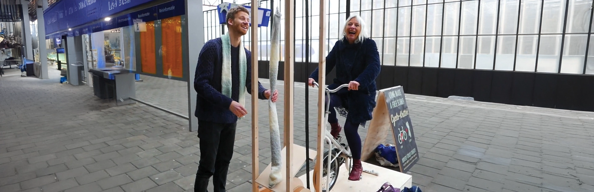  Cycle Powered Scarf Weaver
