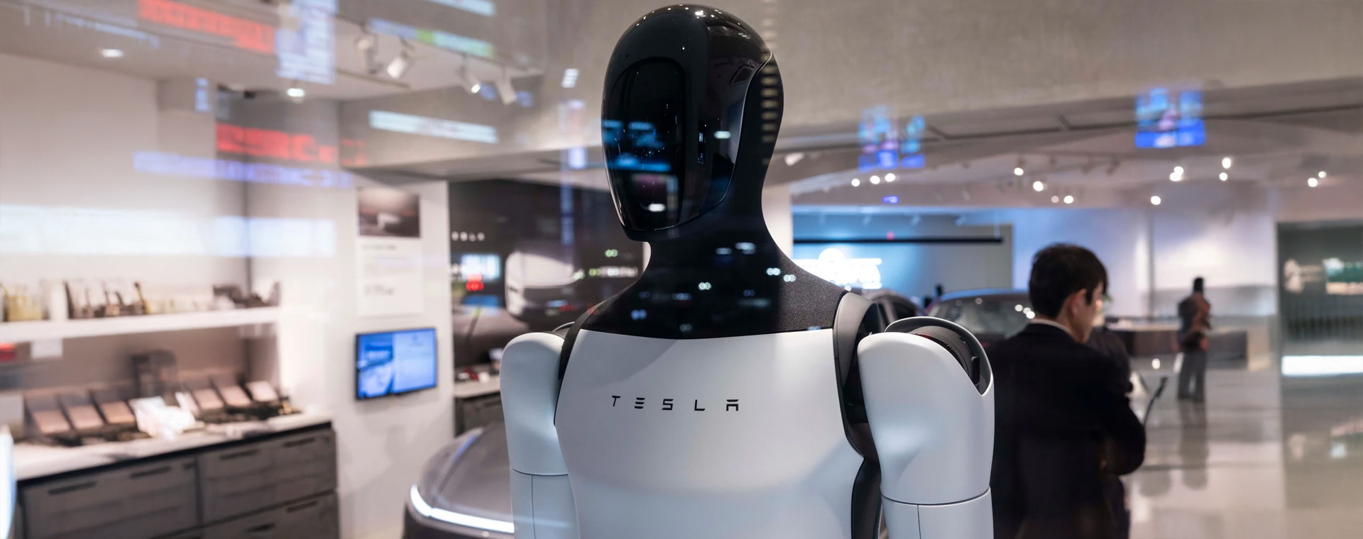 A Day in the Life with a Humanoid Robot: What to Expect by 2030